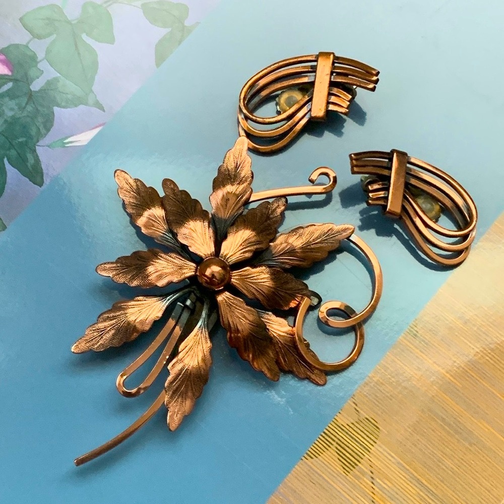 Large Signed 1950s Matisse Renior Copper Brooch and earrings set